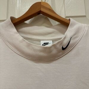 2000s Nike Mock Neck White Long Sleeve Shirt